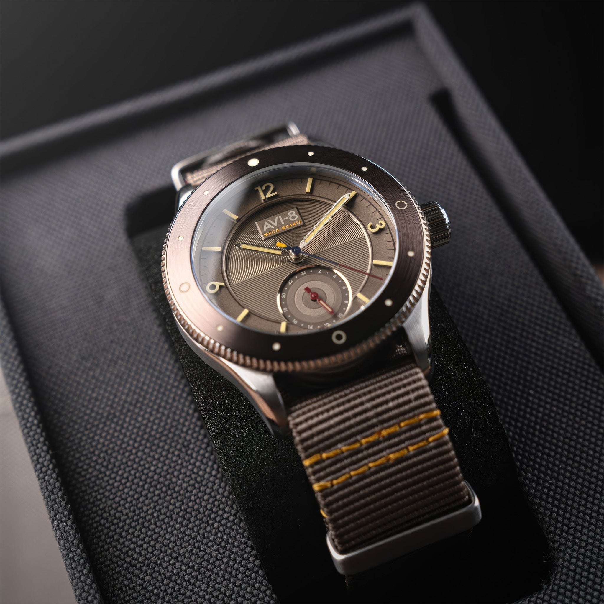 Flyboy Airmaster Sector Meca-Quartz | 40mm | Silver Feather Gray