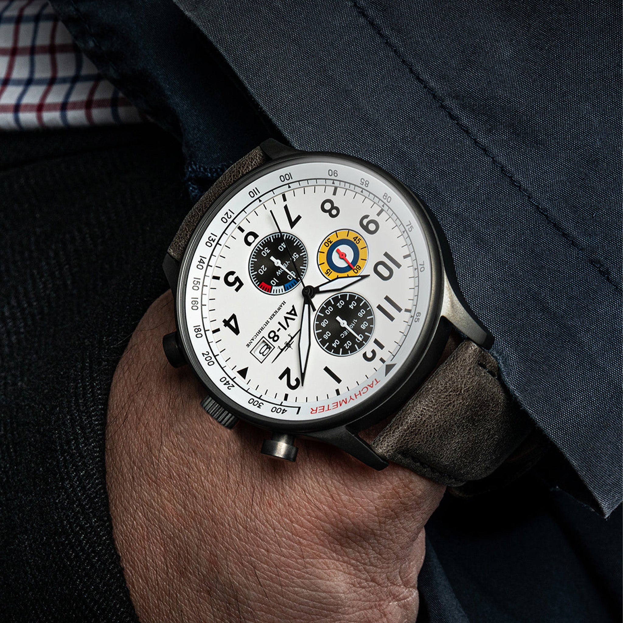 Hawker Hurricane Classic Chronograph | 43.5 mm | Ivory Grayscale
