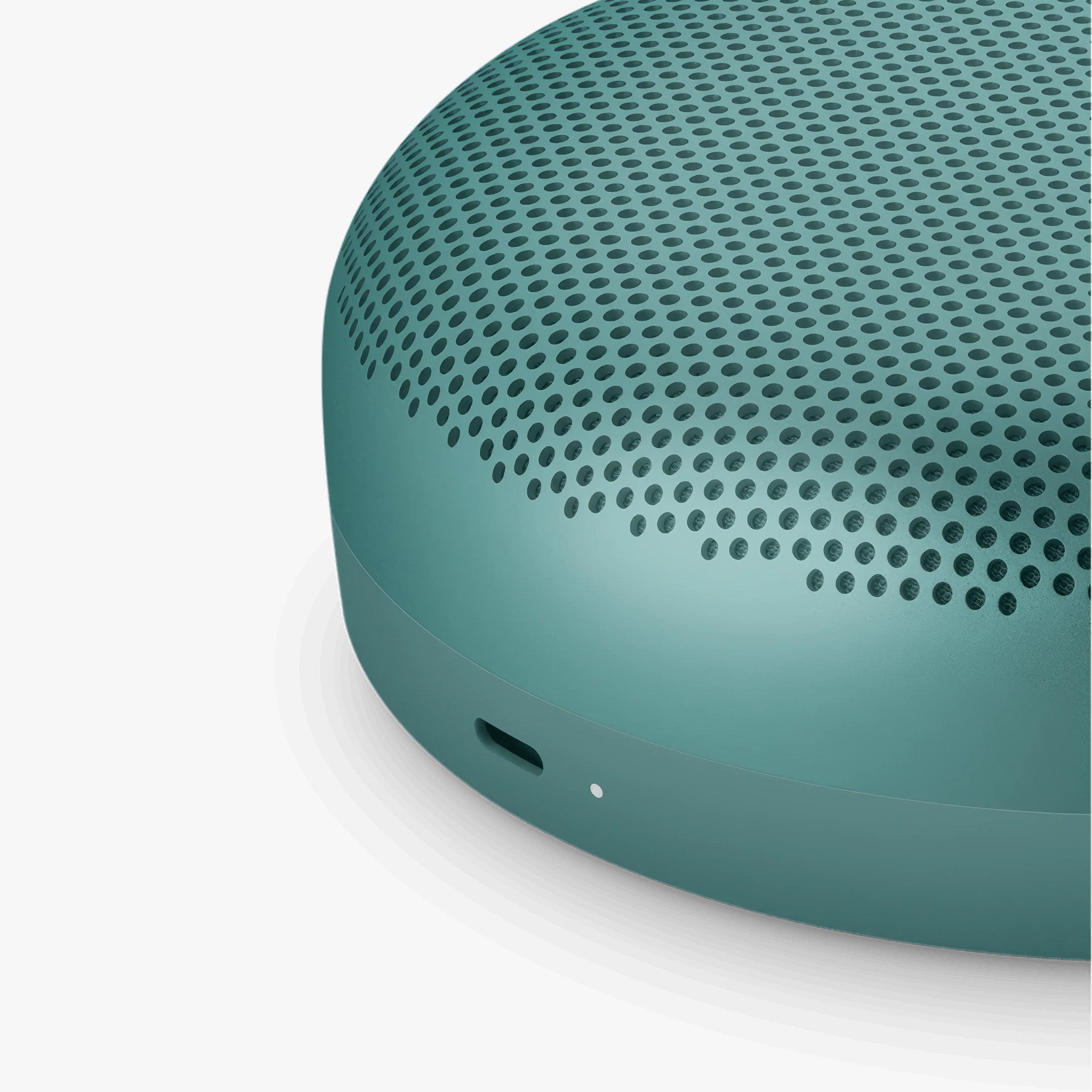 Beosound A1 3. Nesil Su Geçirmez Taşınabilir Bluetooth Hoparlör | Eucalyptus Green