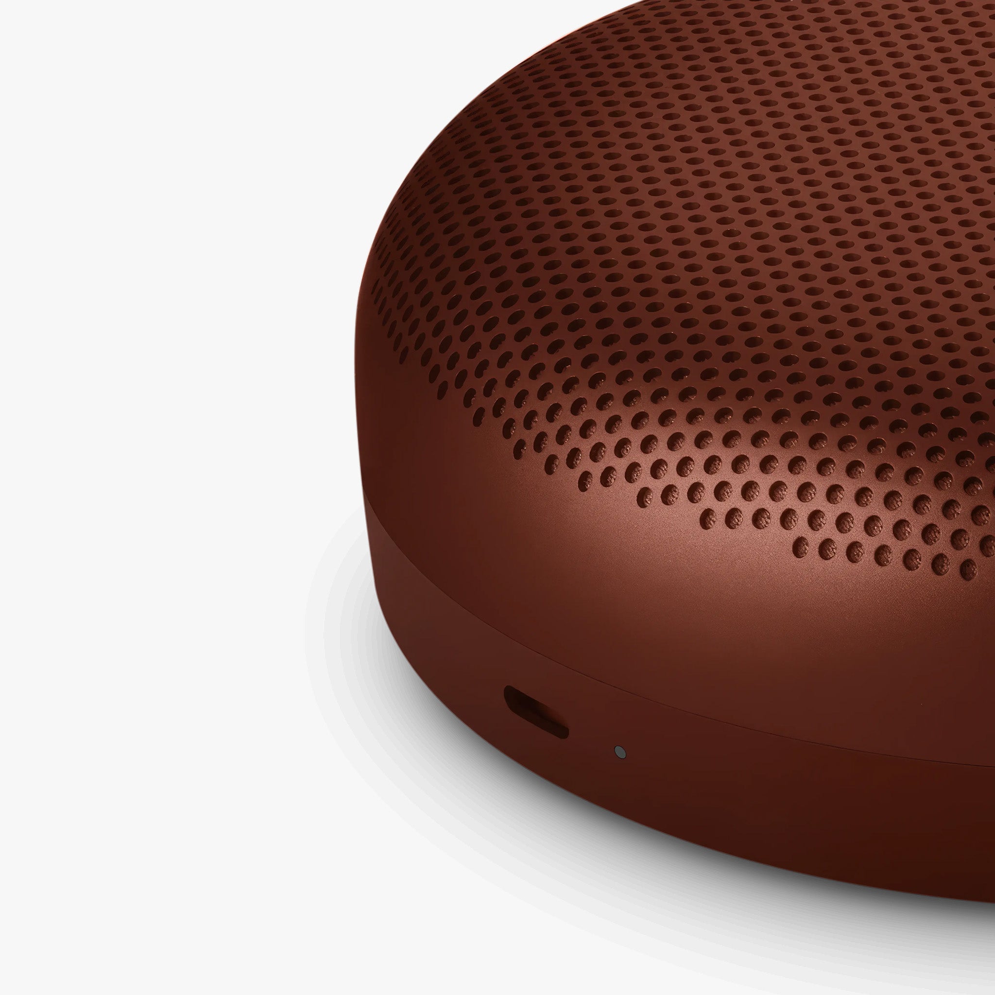 Beosound A1 3. Nesil Su Geçirmez Taşınabilir Bluetooth Hoparlör | Rustic Red