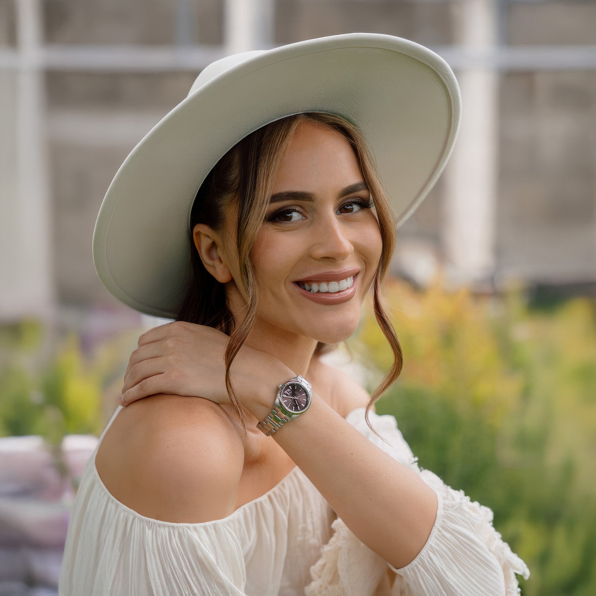 Allure | 32 mm | Silver-tone Black dial