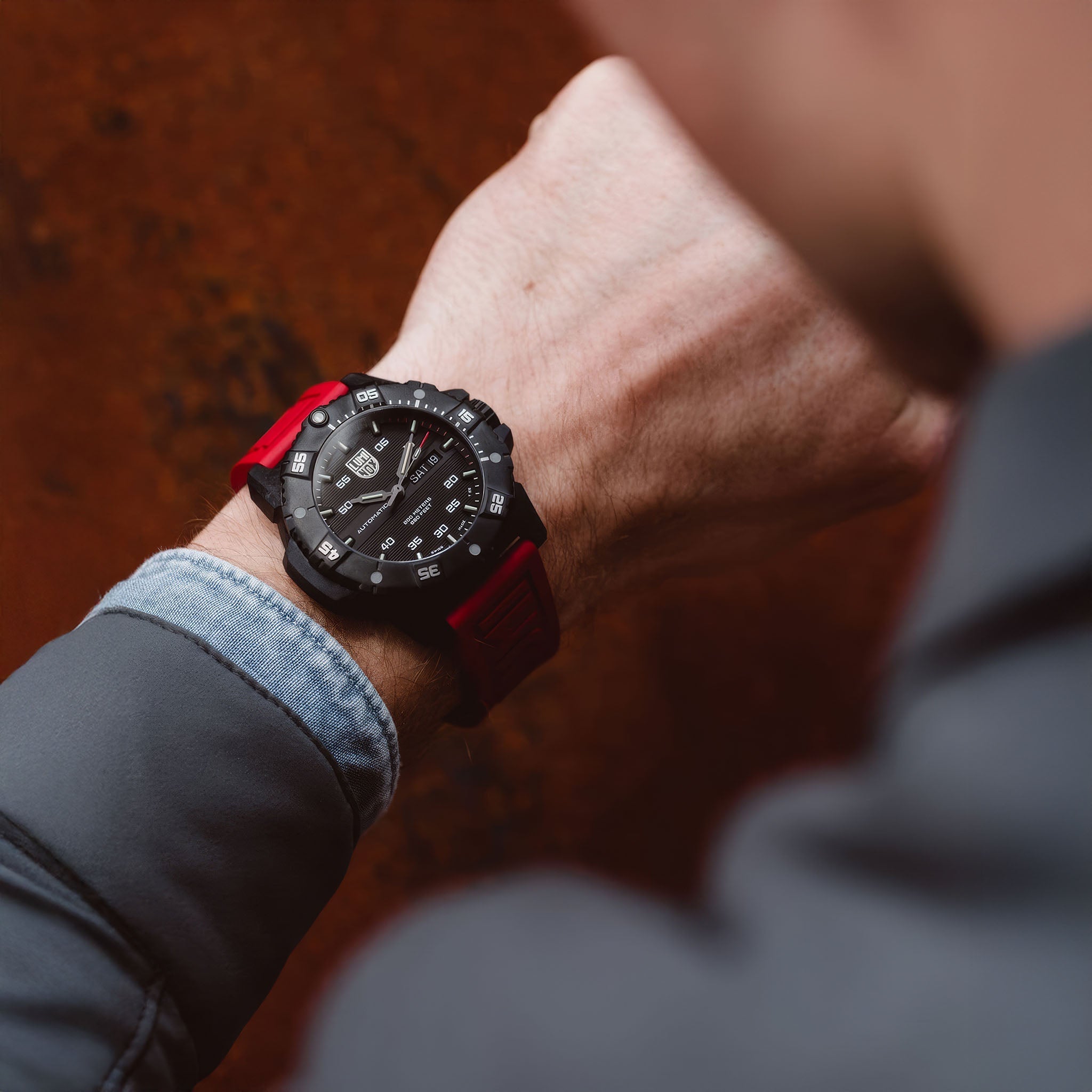 XS.3875 Master Carbon Seal Automatic Dive Watch | Kırmızı