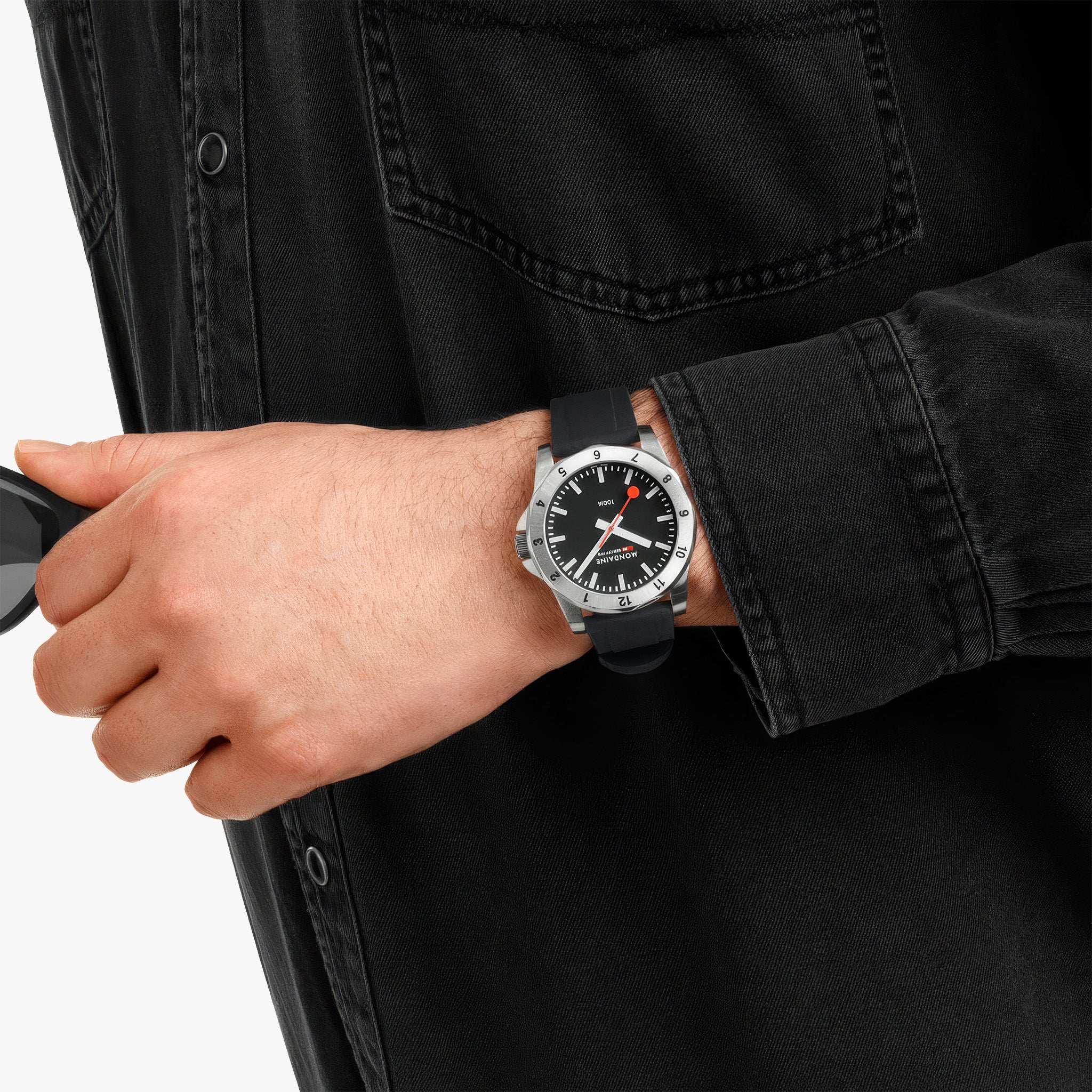 Number | 42mm | Silicone Rubber Black