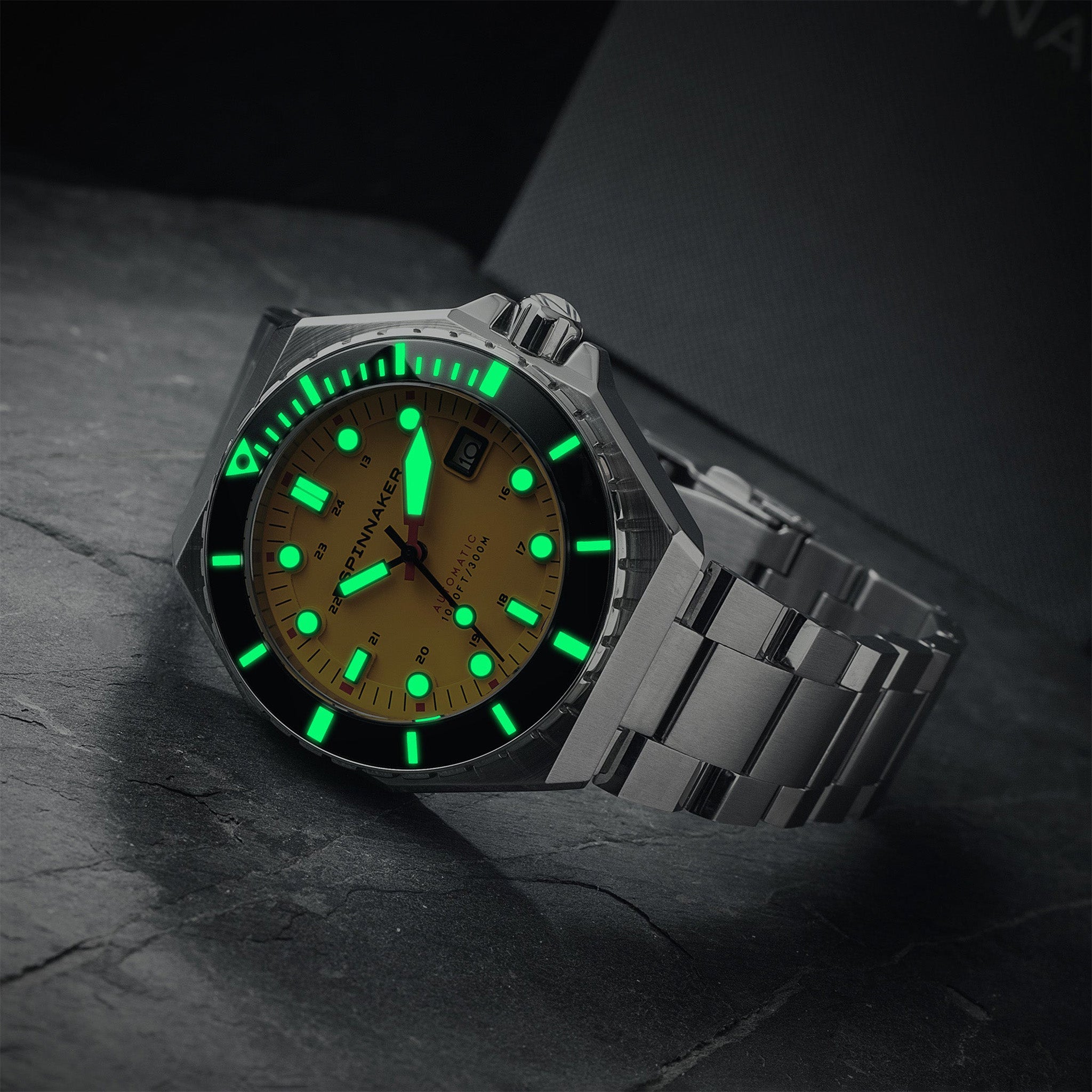 Dumas Automatic | 44 mm | Hornet Yellow
