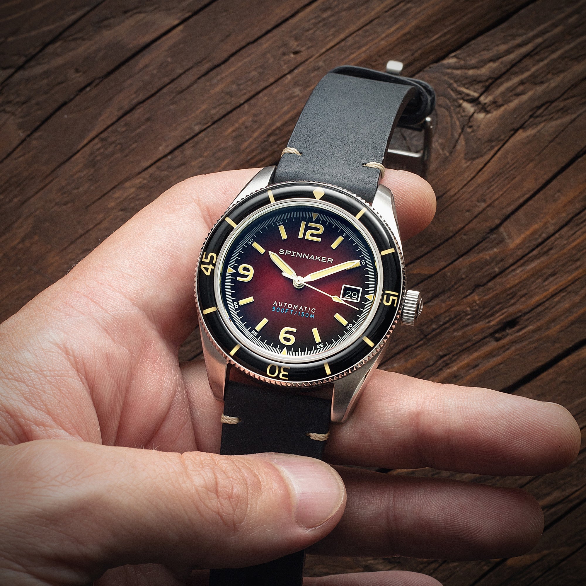 Fleuss Automatic | 43mm | Oxblood Red
