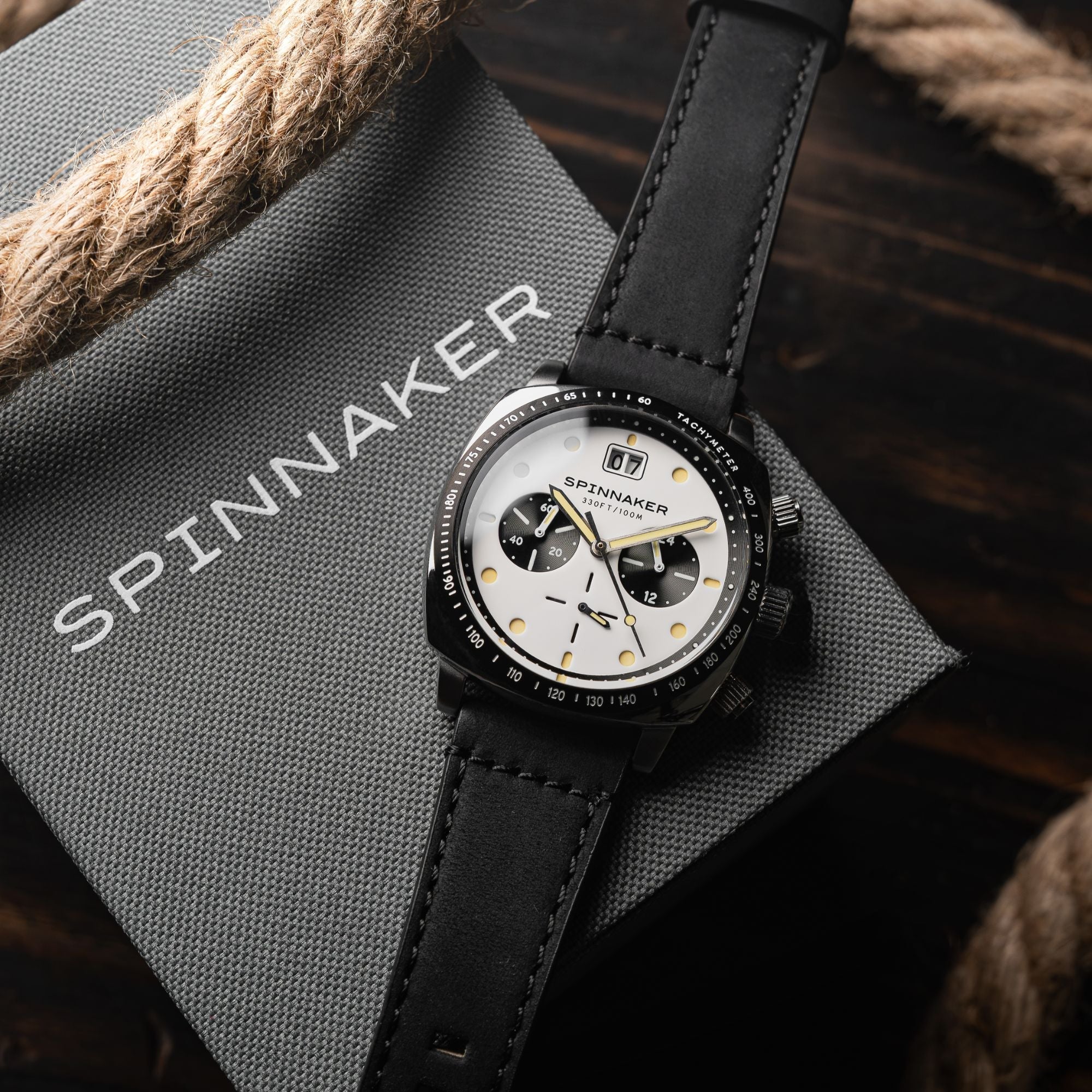 Hull Chronograph | 42 mm | Panda White