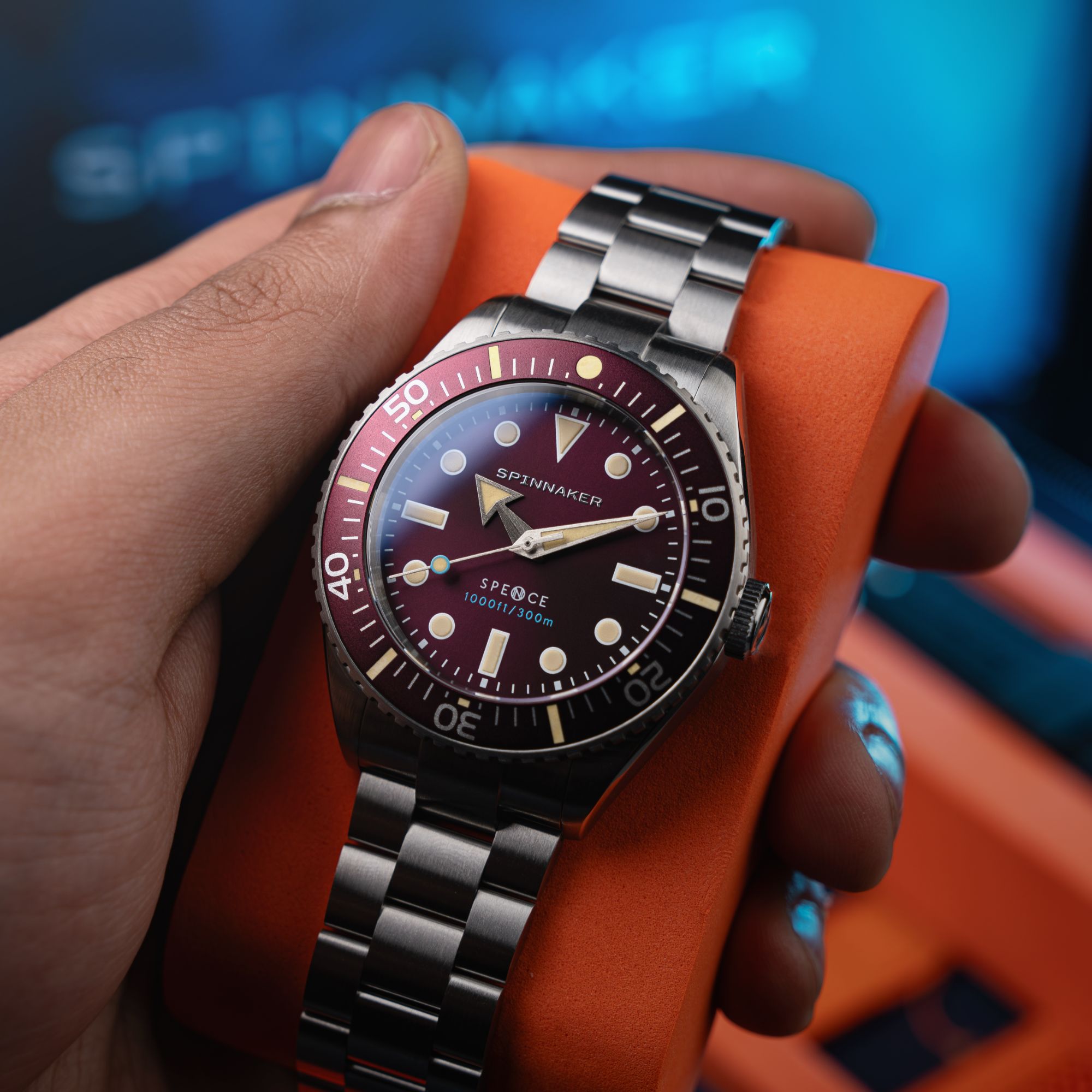 Spence 300 Automatic | 40 mm | Burgundy