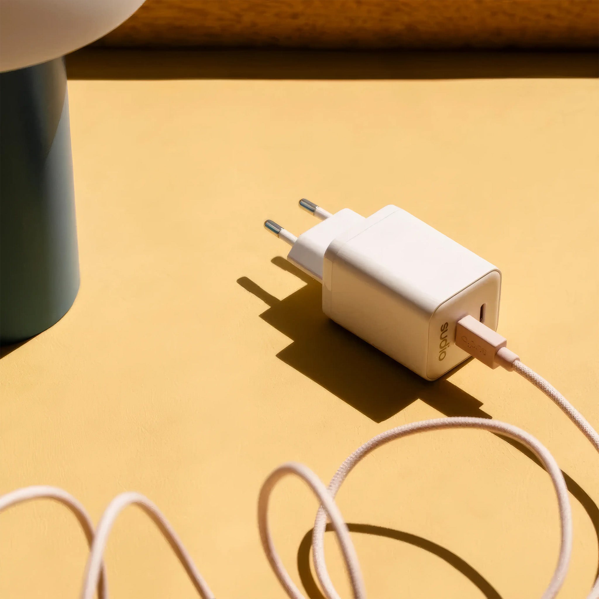 P2 GaN USB-C Hızlı Şarj Adaptörü 45W | White