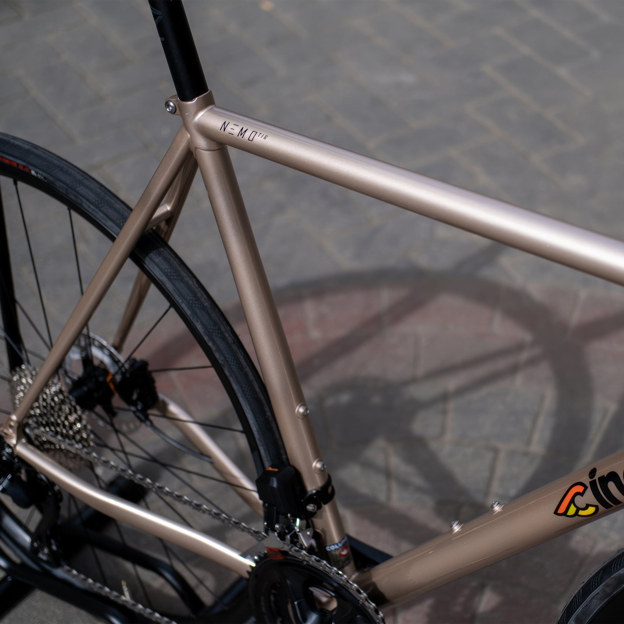 Nemo TIG Disc 105 Di2 Yol Bisikleti | Şampanya