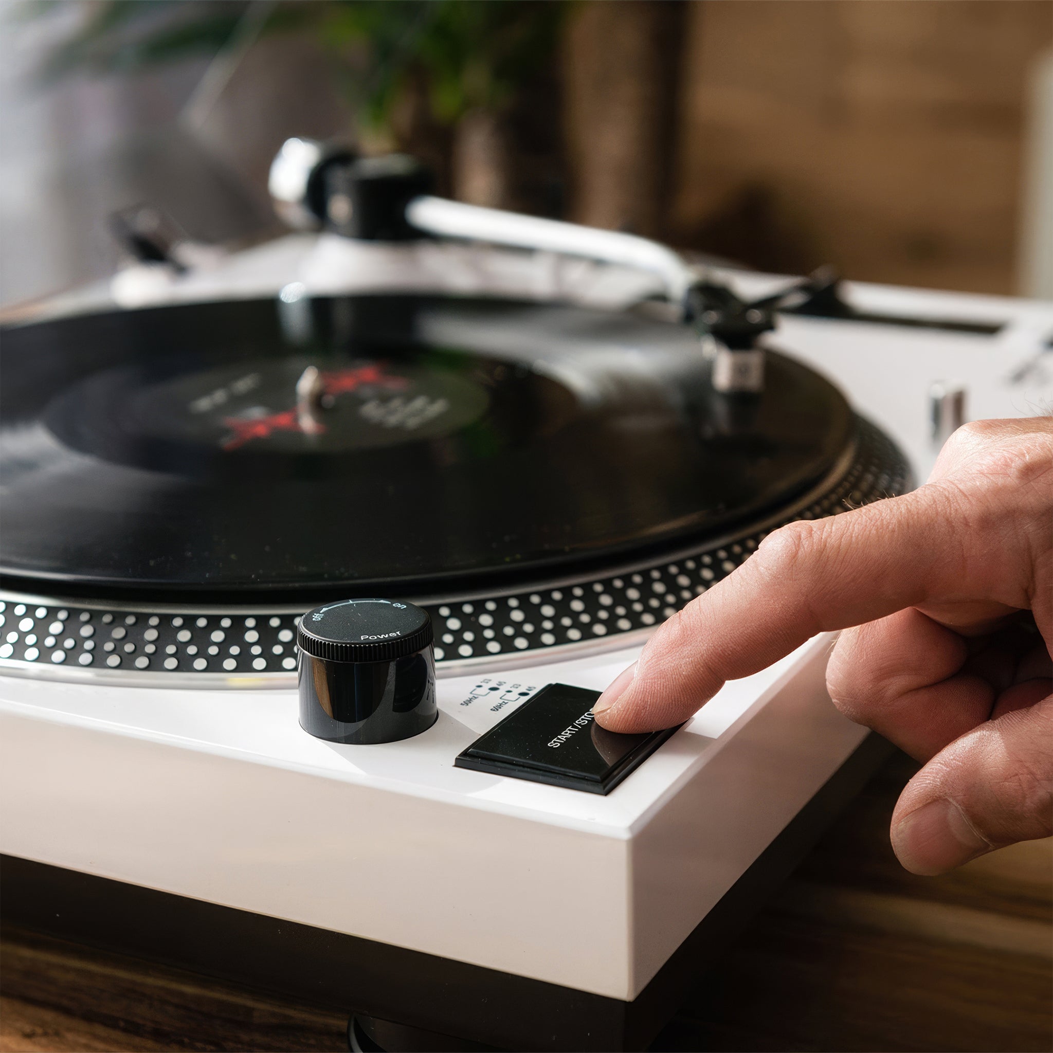 L-3810WH Turntable | USB, Direct Drive Pikap