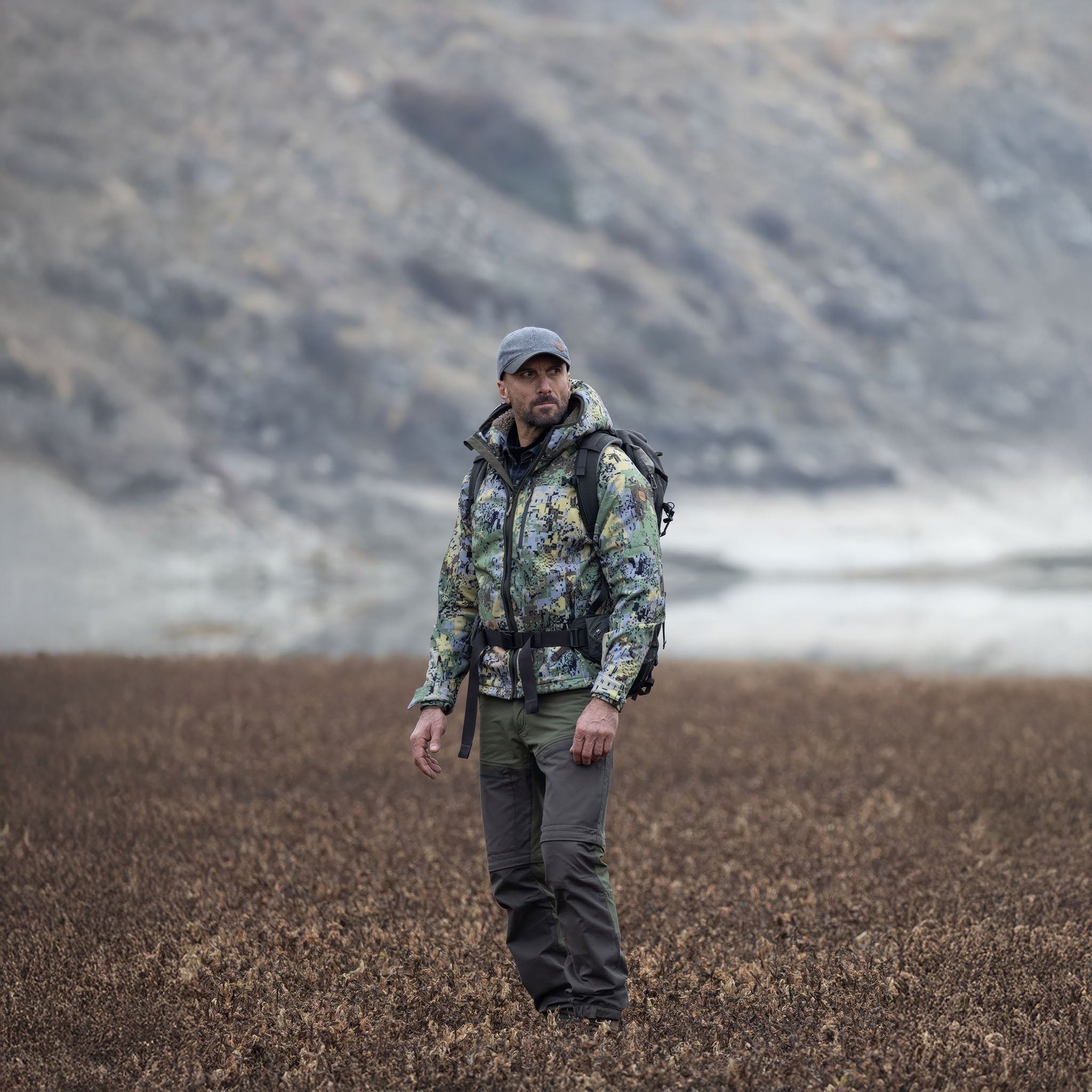 SoftShell Rüzgar ve Suya Dayanıklı Mont | Camo Yeşil