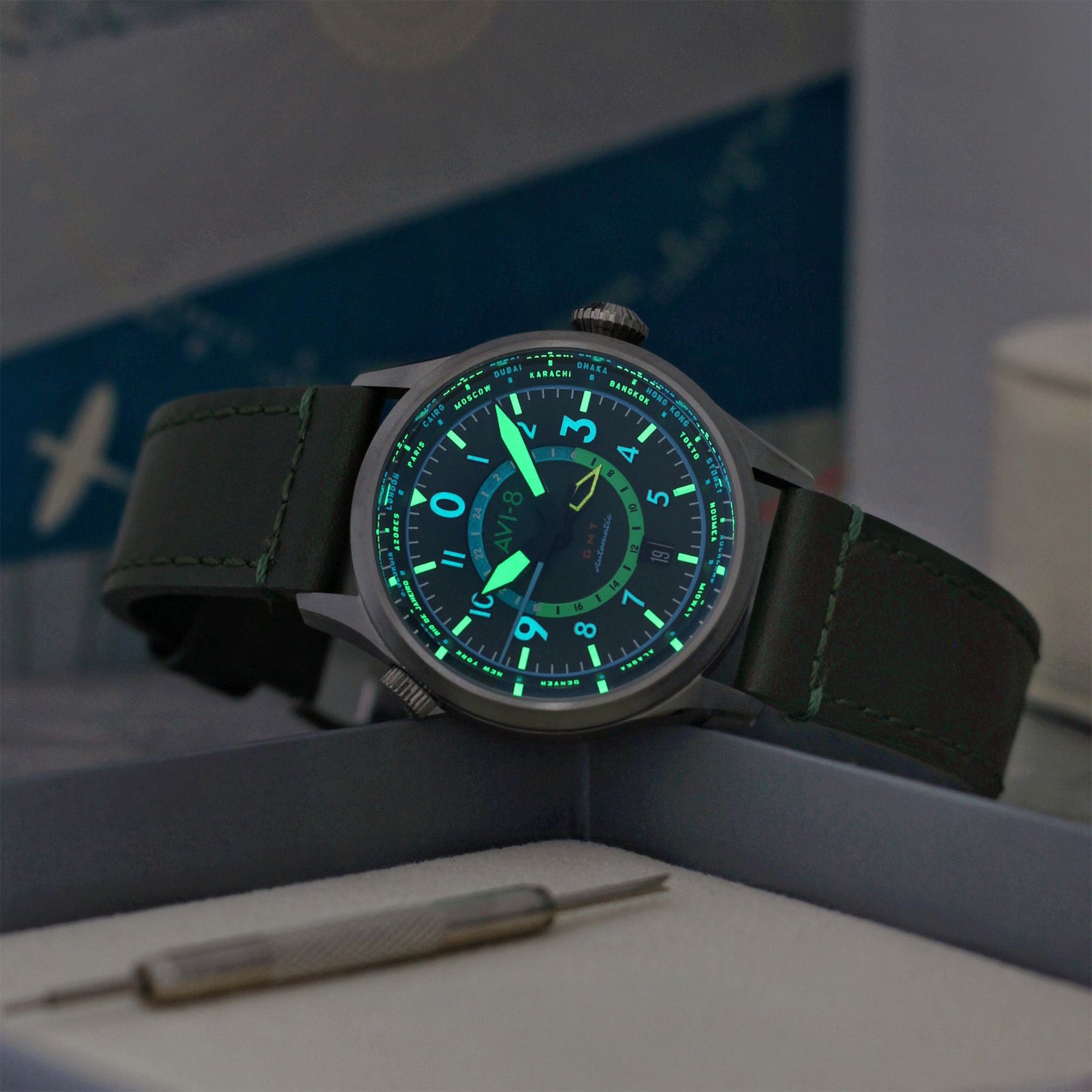 Flyboy Wingman Worldtimer GMT Automatic | 41 mm | Jungle Green