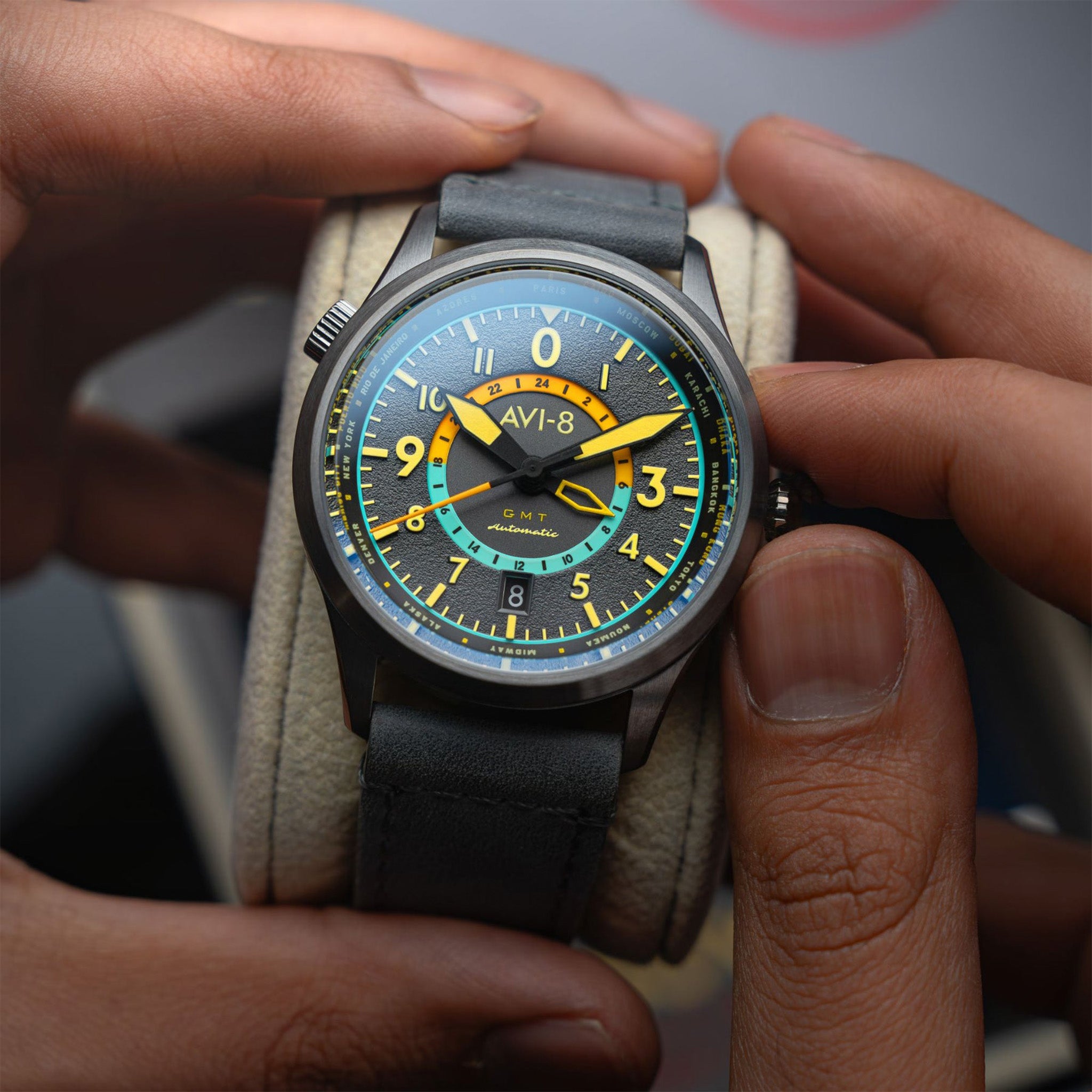 Flyboy Wingman Worldtimer GMT Automatic | 41 mm | Tropical Grey