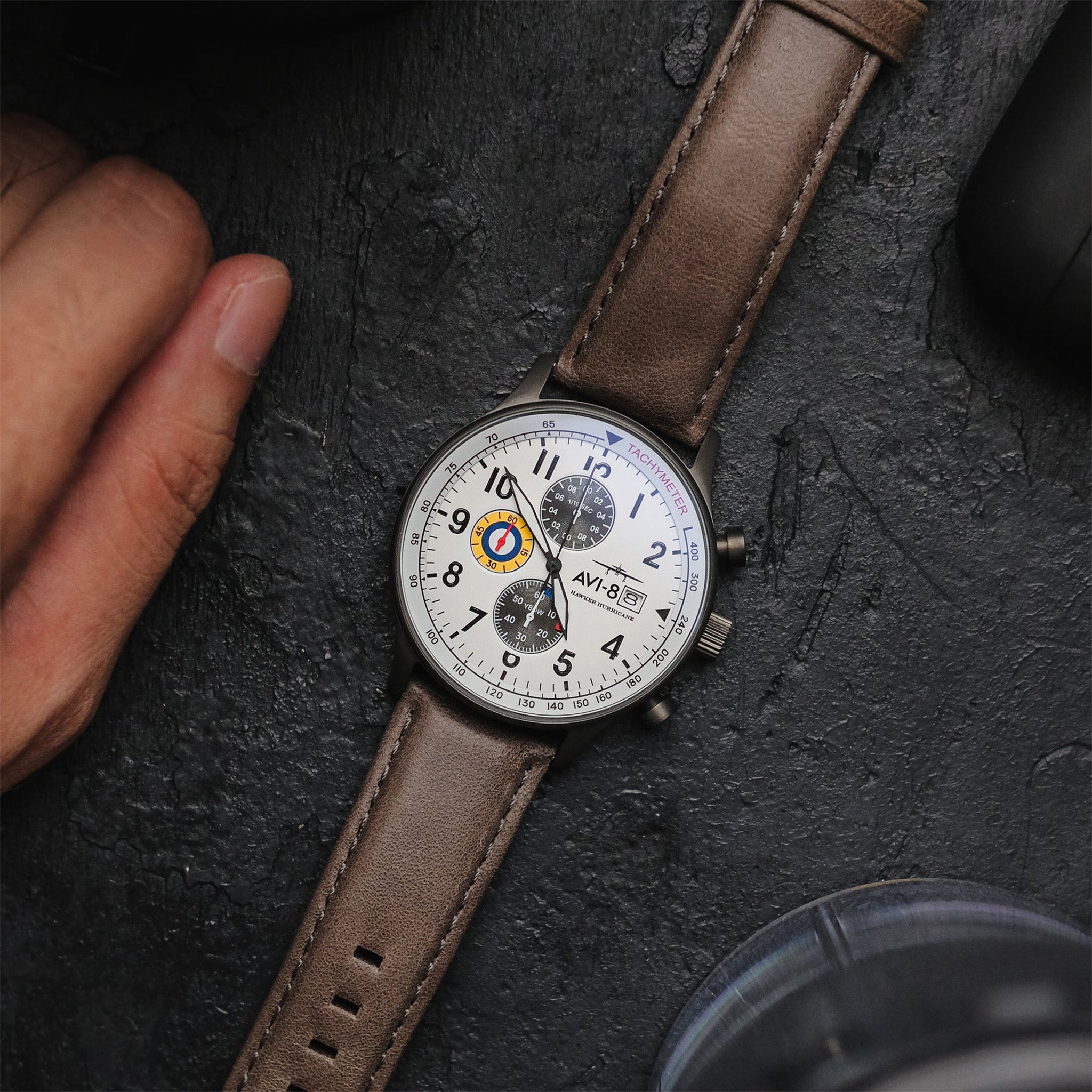 Hawker Hurricane Classic Chronograph | 43.5 mm | Ivory Grayscale