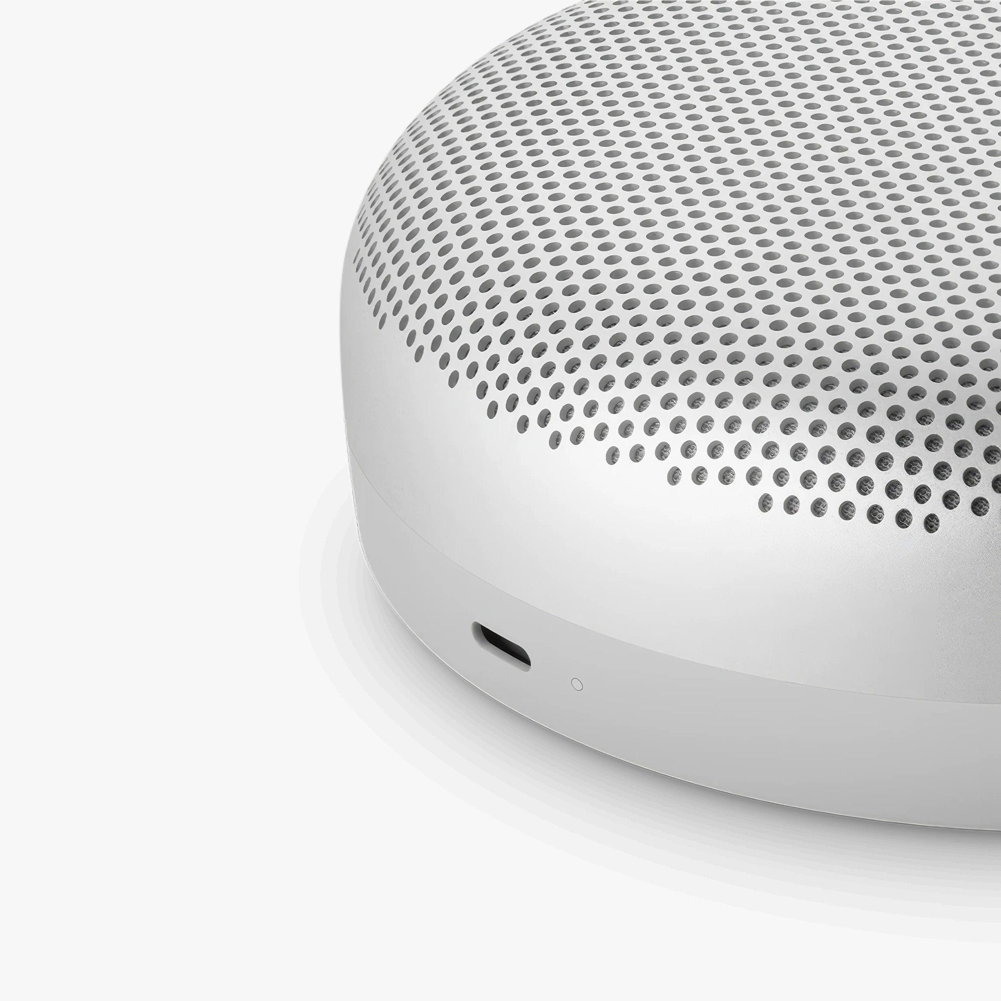 Beosound A1 3. Nesil Su Geçirmez Taşınabilir Bluetooth Hoparlör | Natural Aluminium