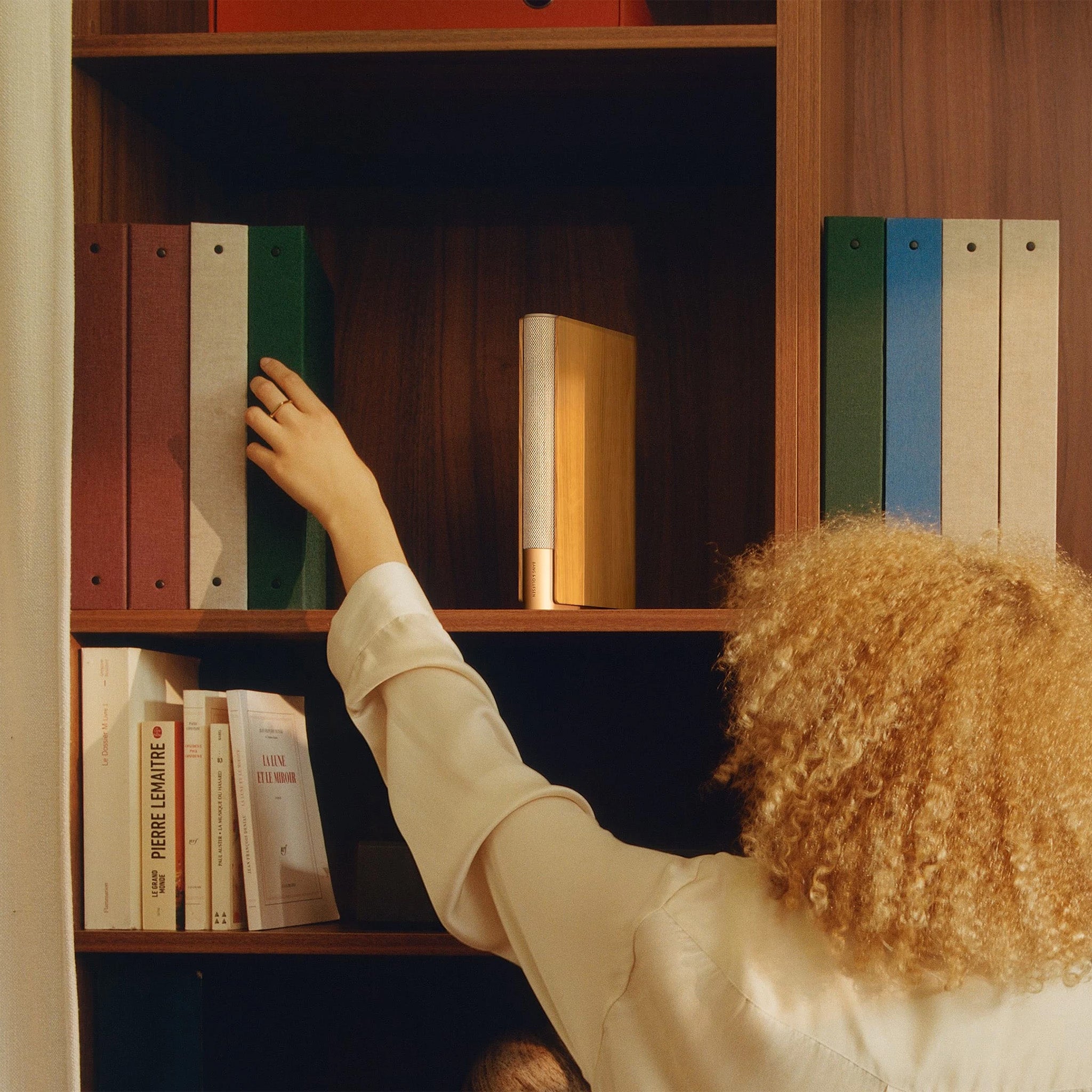 Beosound Emerge Multiroom Hoparlör | Gold Tone