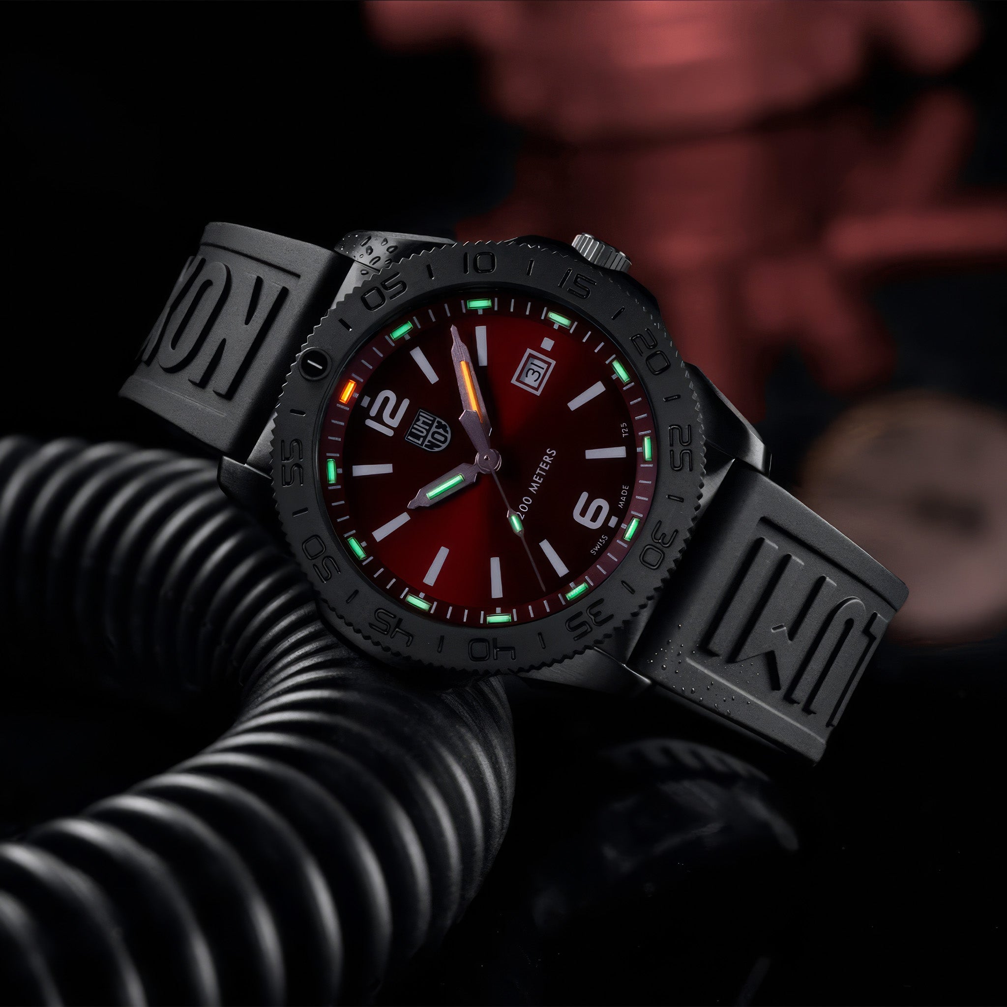 XS.3135.B Pacific Diver Dive Watch | 44 mm | Crimson Surge