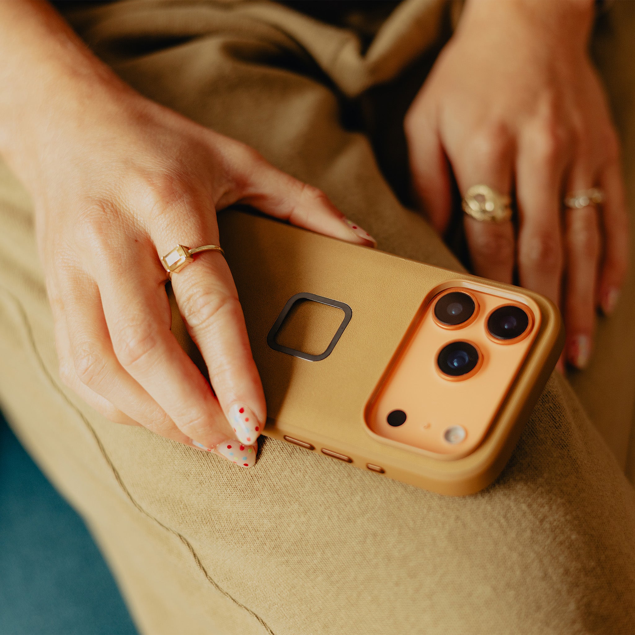 Everyday Loop Case | iPhone 17 Pro Max | Telefon Kılıfı | Tan