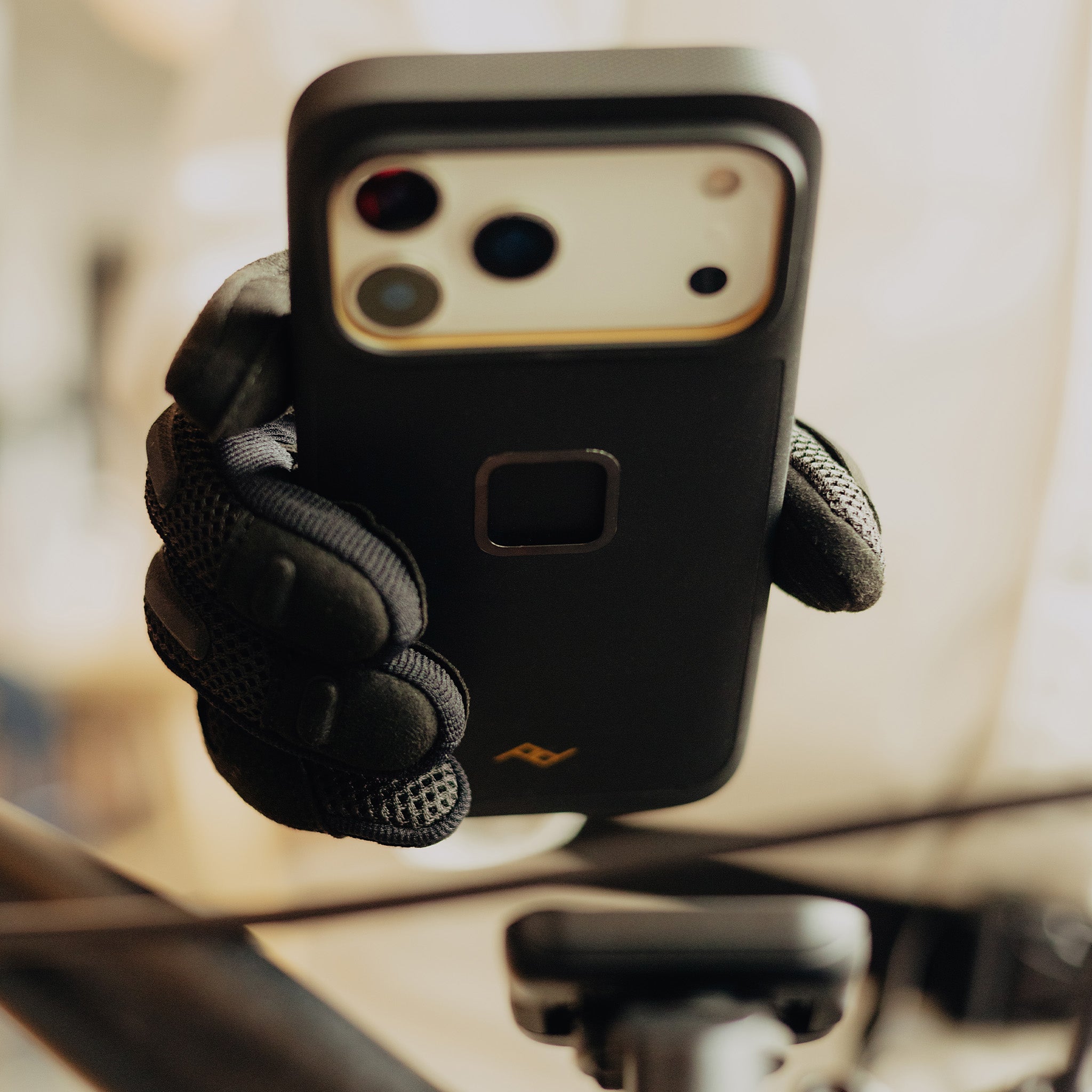 GNAR Case | iPhone 17 Pro Max | Telefon Kılıfı | Black
