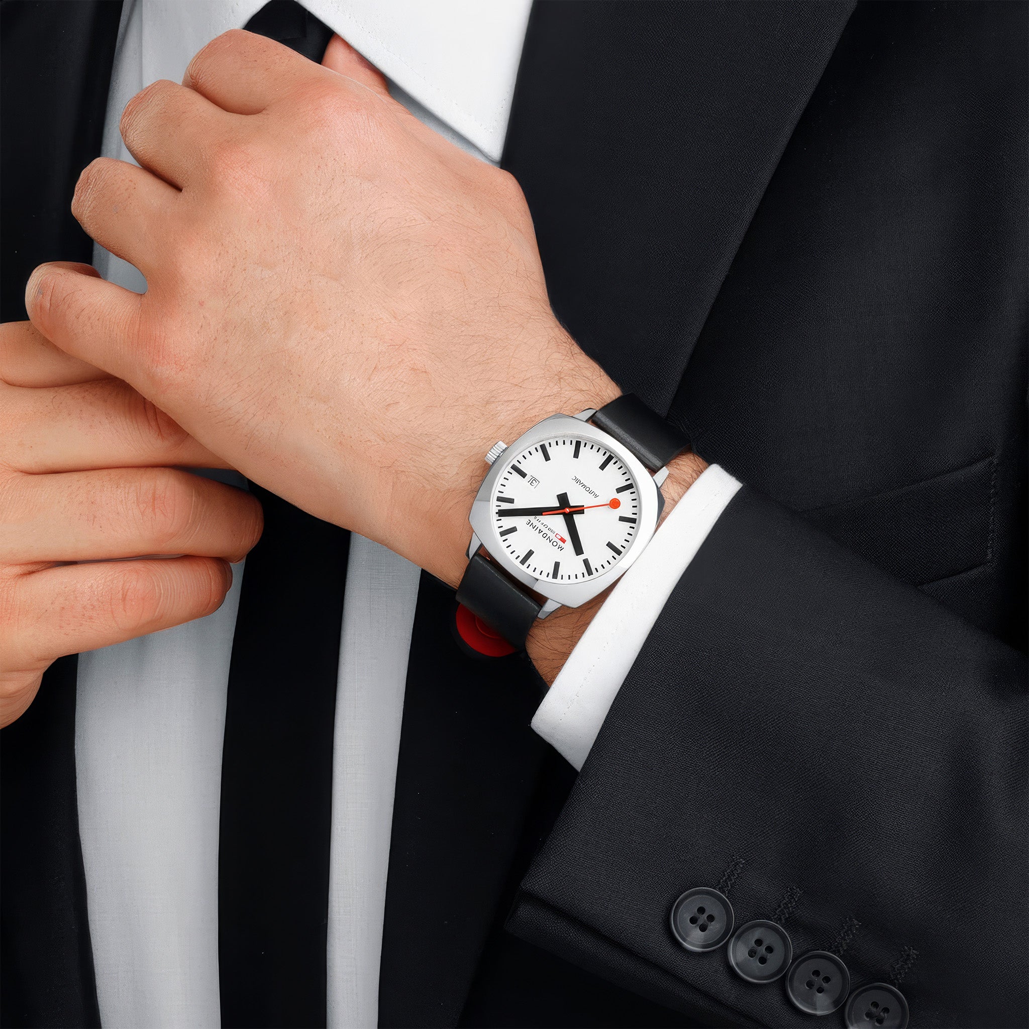 Cushion Automatic | 39 mm | Black