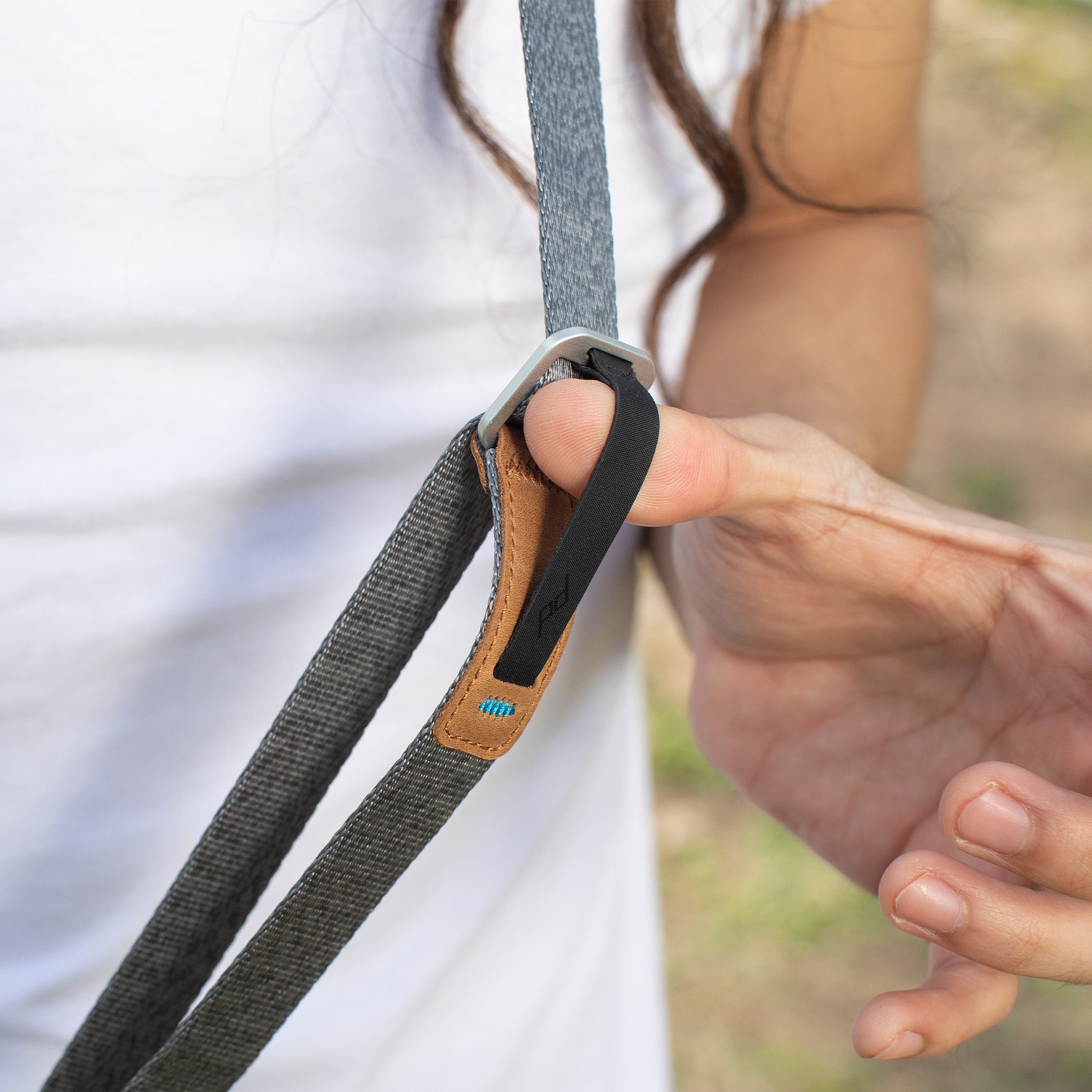 Leash | Kamera Askısı | Ash