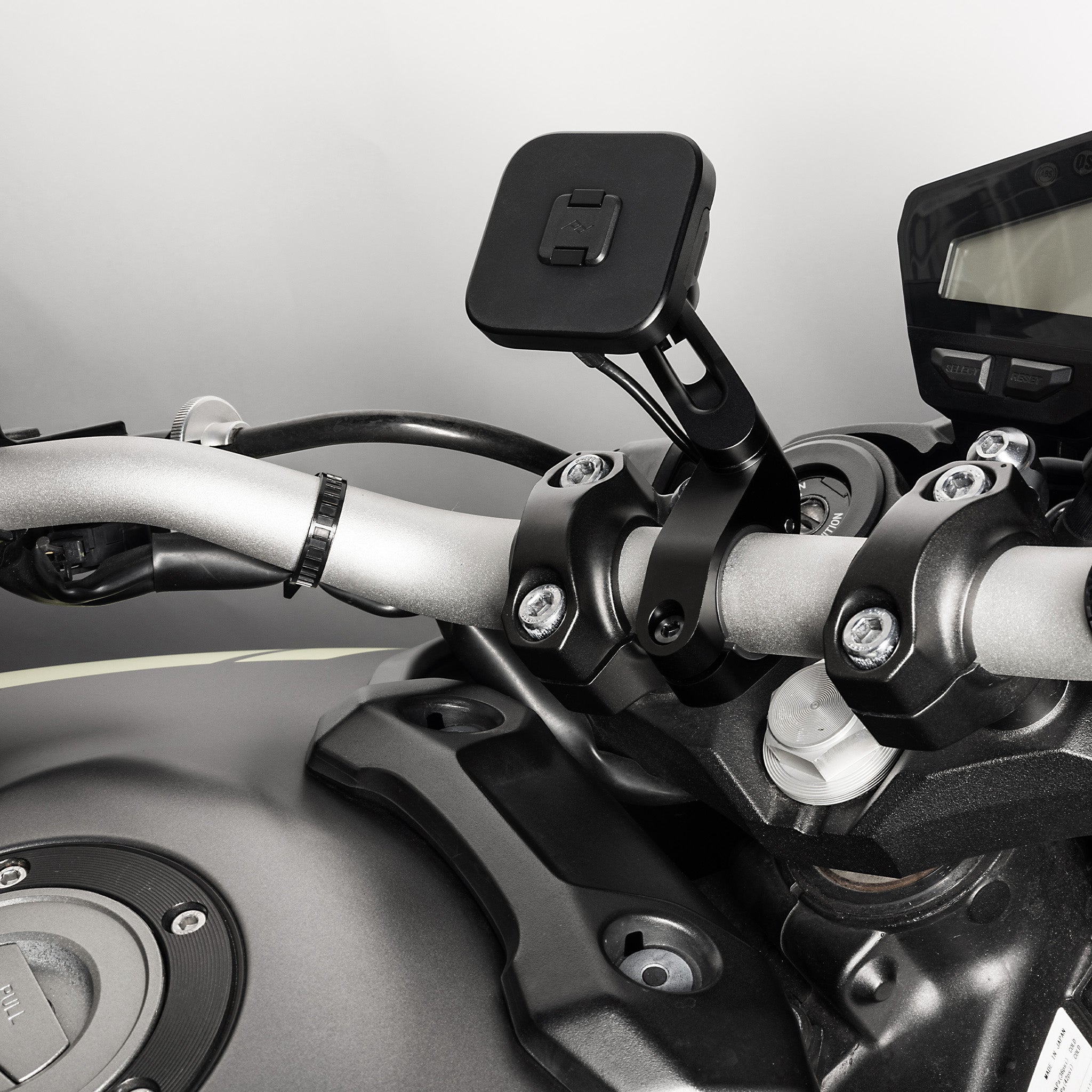 Motorcycle Bar Mount - Charging (Locking, Qi2) | Telefon Tutucu