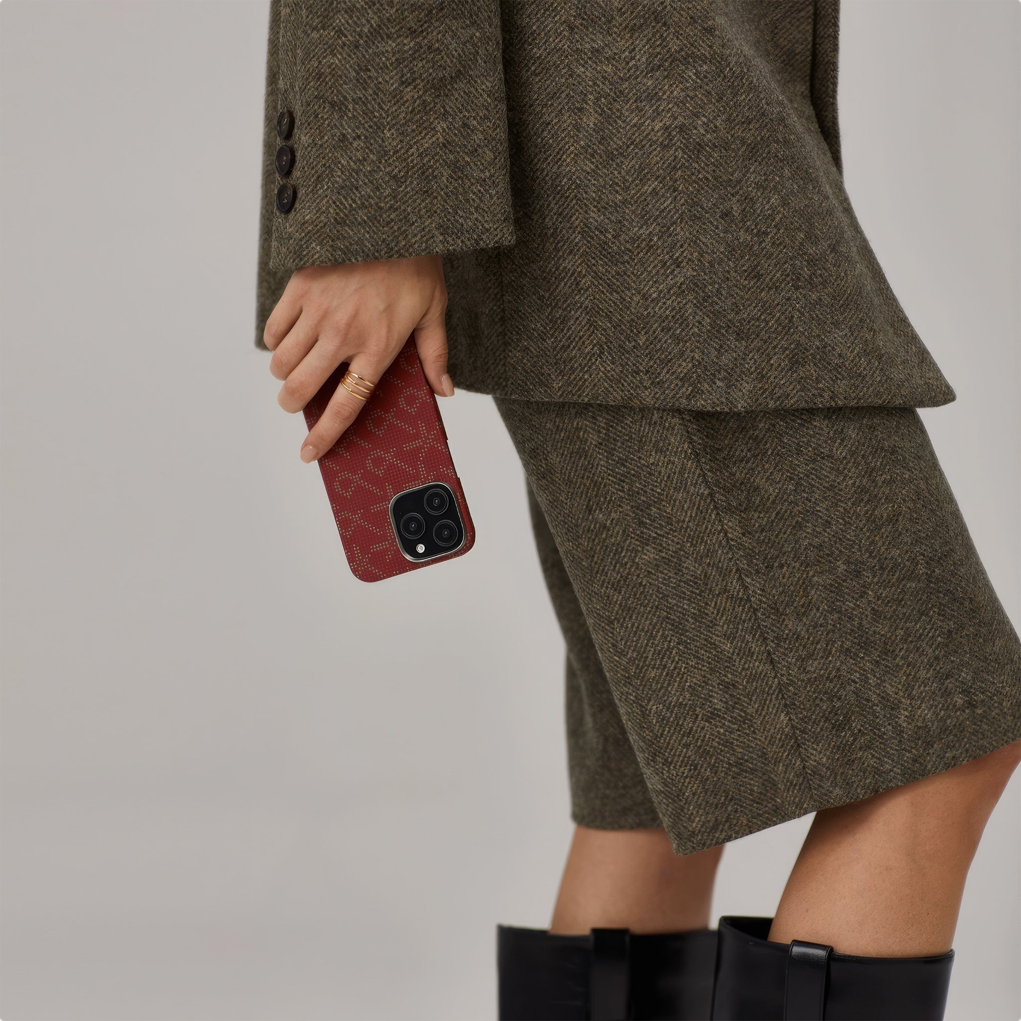 iPhone 16 Pro Max Edge Case | PITAKA Monogram Gold/Red