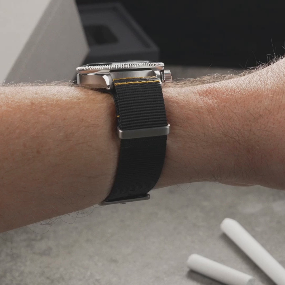 Flyboy Airmaster Sector Meca-Quartz | 40 mm | Raven Black