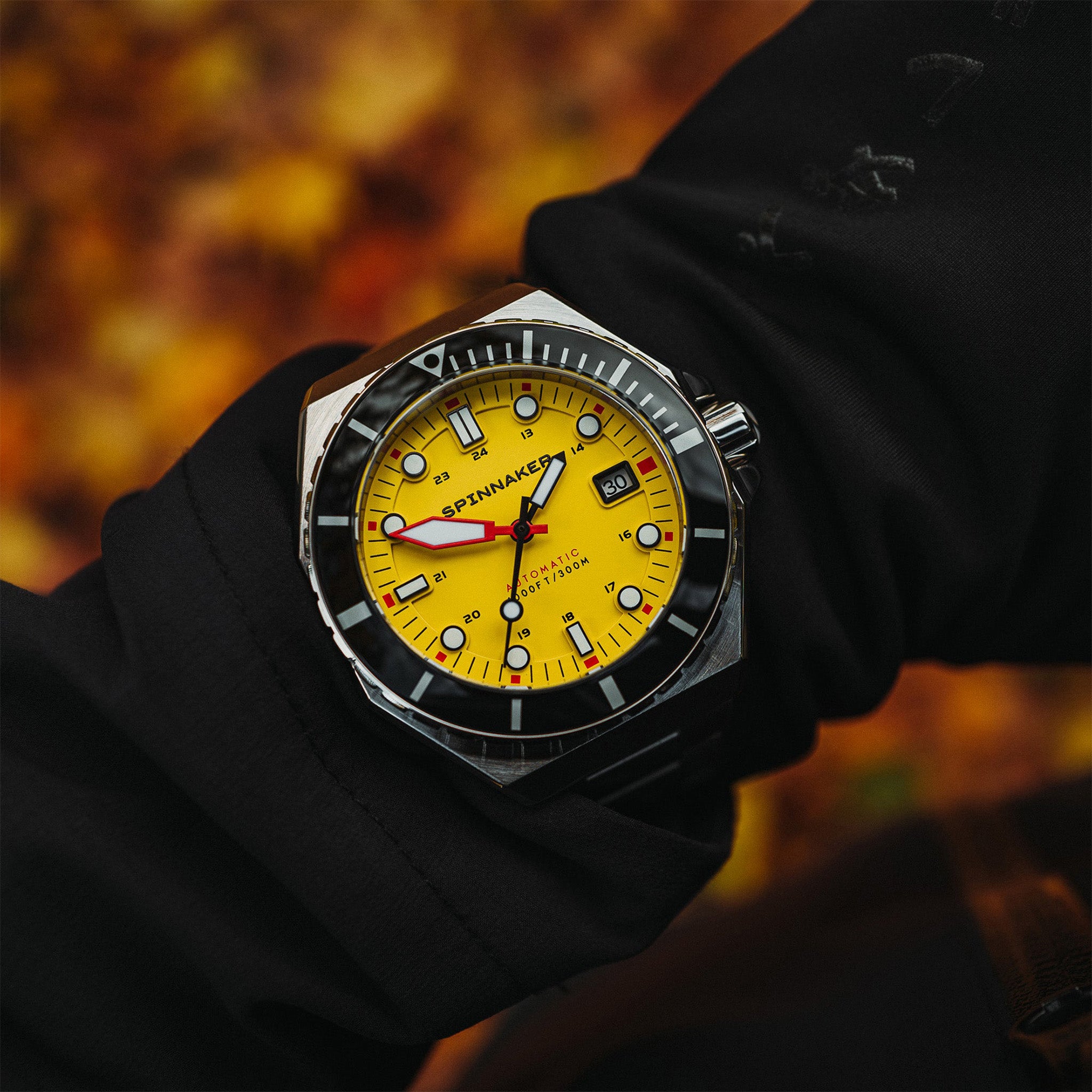 Dumas Automatic | 44 mm | Hornet Yellow