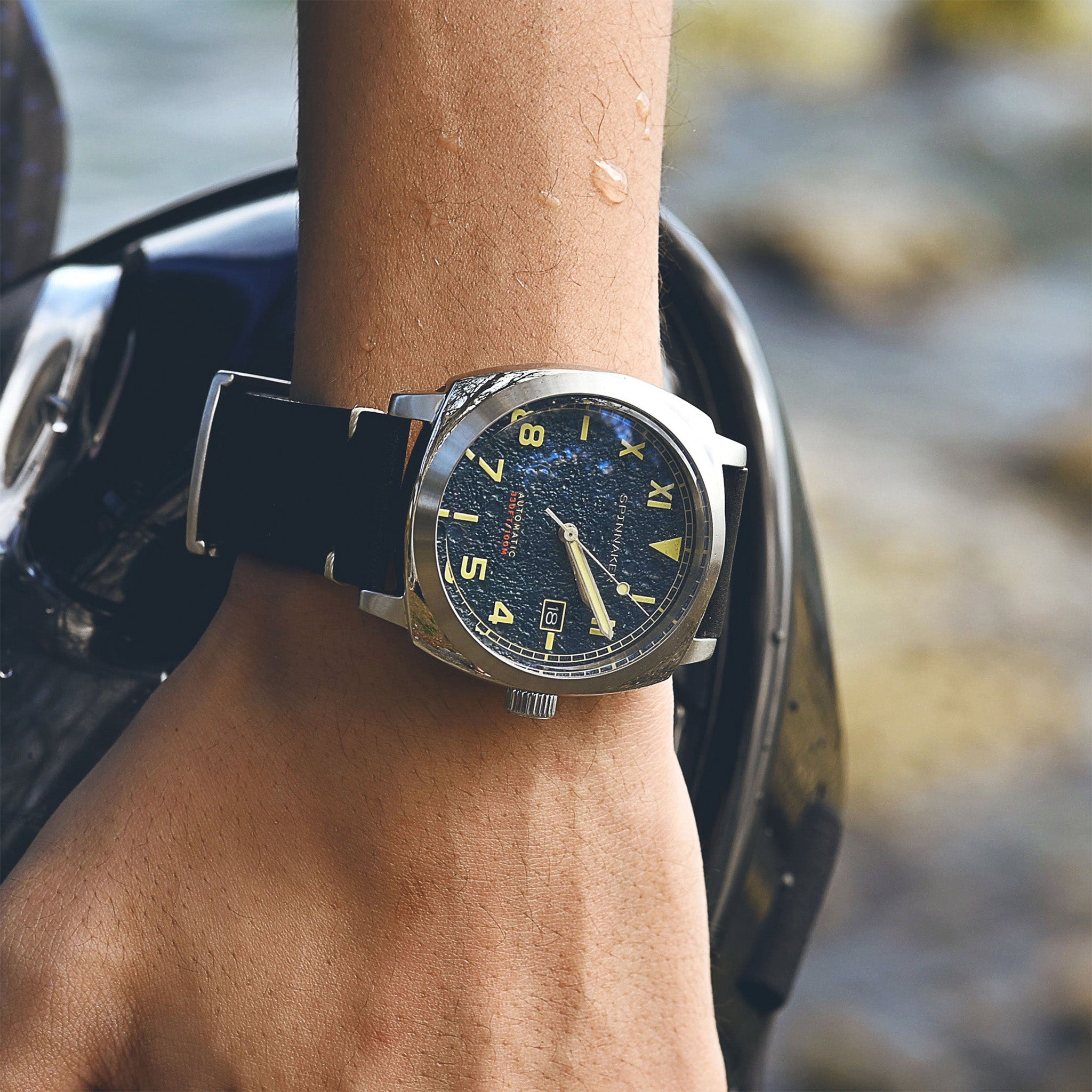 Hull California Automatic | 42 mm | Cobalt Blue