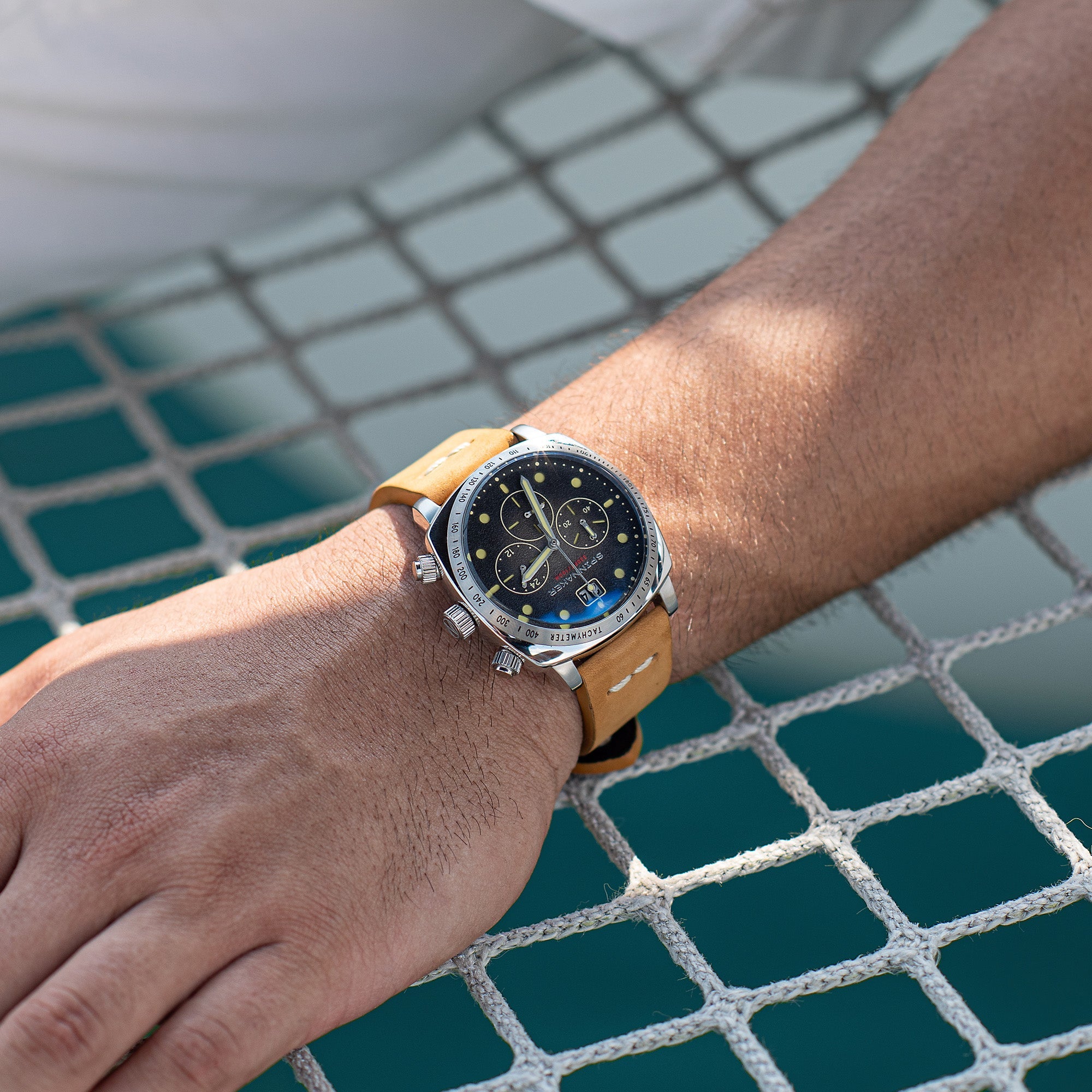 Hull Chronograph | 42 mm | Fumee Black