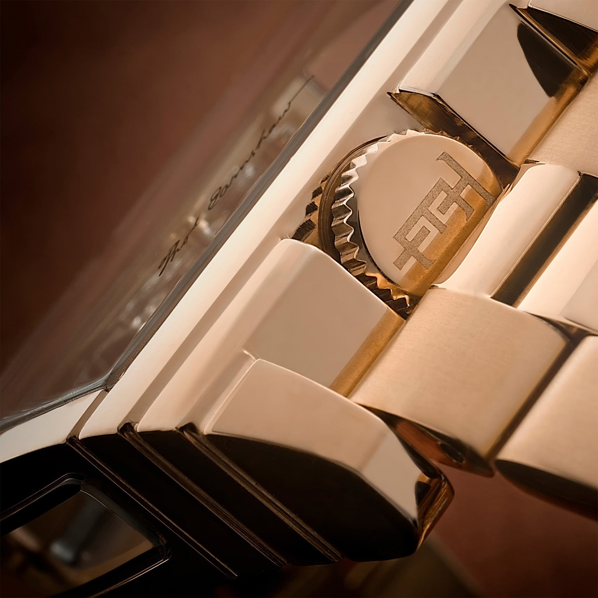 Discovery Wolver Bridge Mechanical | 36 mm | Red Gold