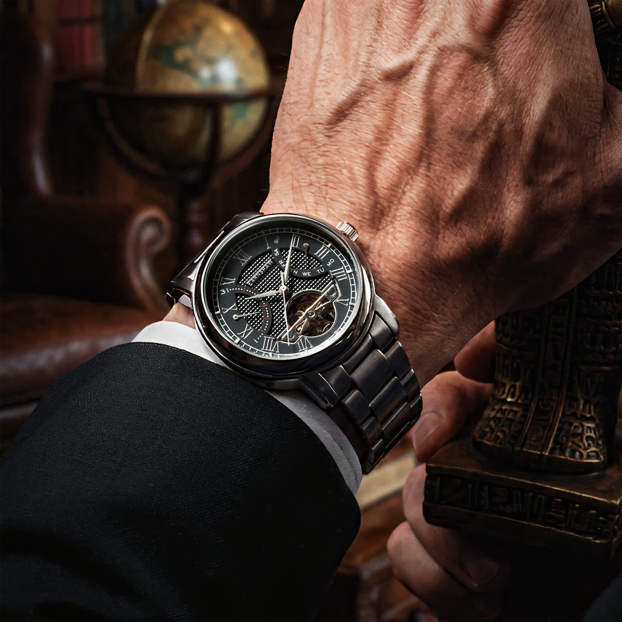 Heritage Longcase Double Retrograde Calendar Open Heart Automatic | 43 mm | Onyx