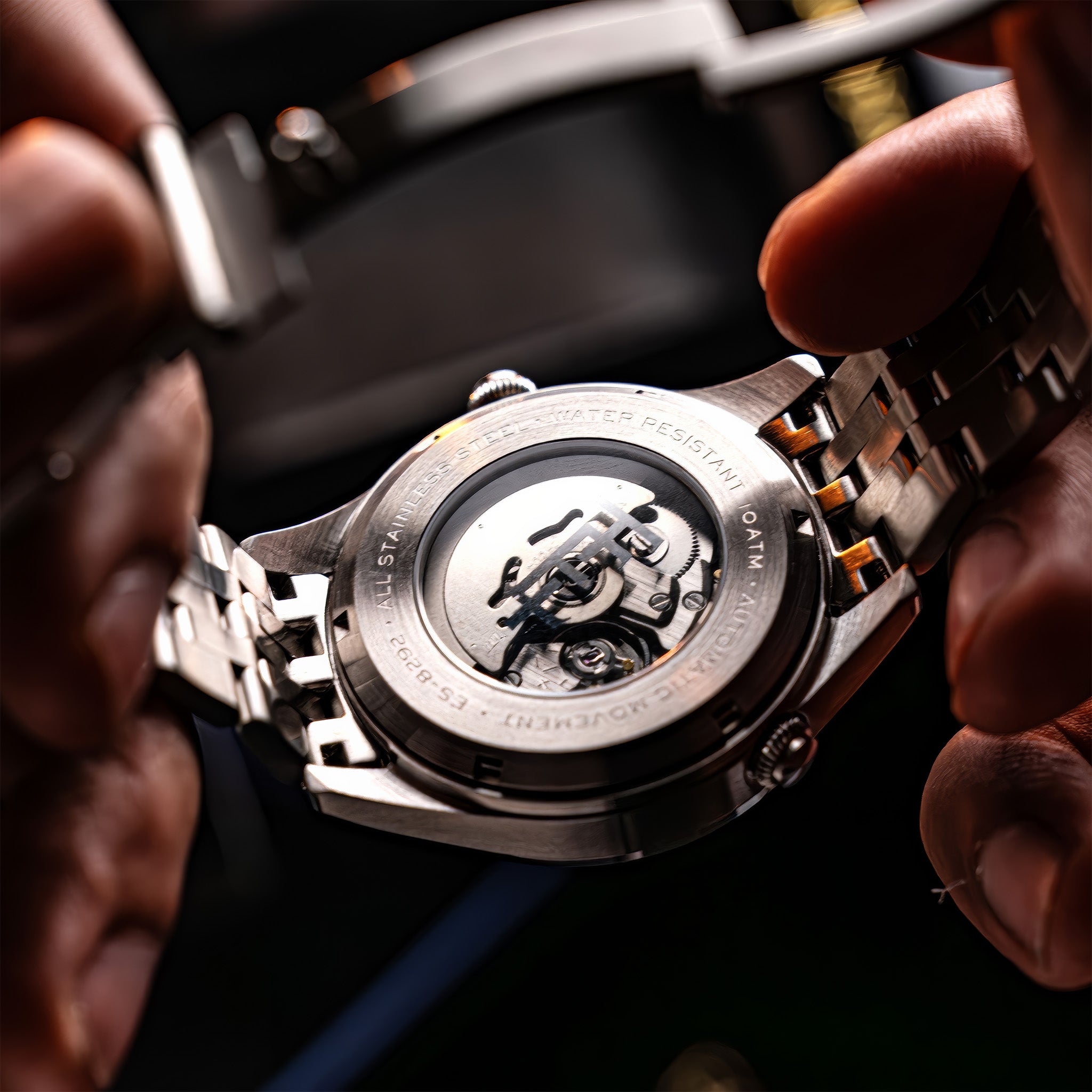 World Timer GMT Automatic | Salmon